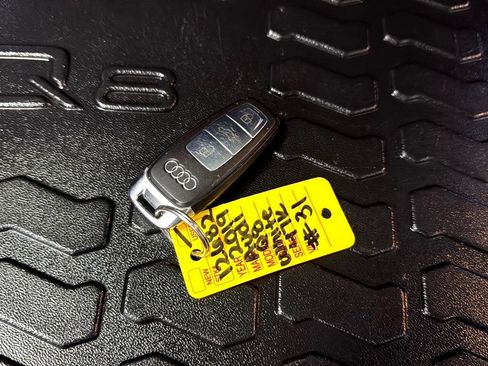 Used 2019 Audi Q8 Prestige image 25