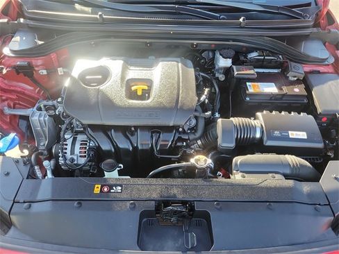 Used 2019 Hyundai Elantra SEL image 30