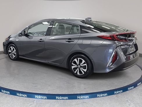 Used 2018 Toyota Prius Prime Advanced FWD image 9
