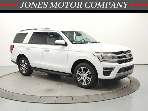 Used 2024 Ford Expedition Limited RWD image 1