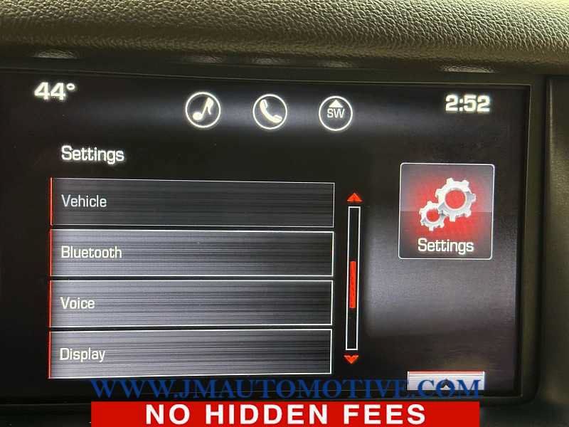 Used 2015 GMC Yukon Denali w/ Touring Package AWD/4WD image 31