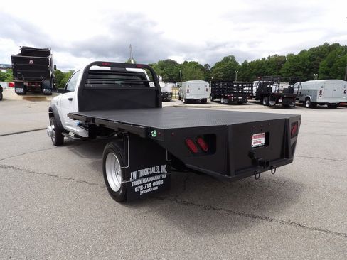 Used 2022 RAM 4500 Tradesman RWD image 5