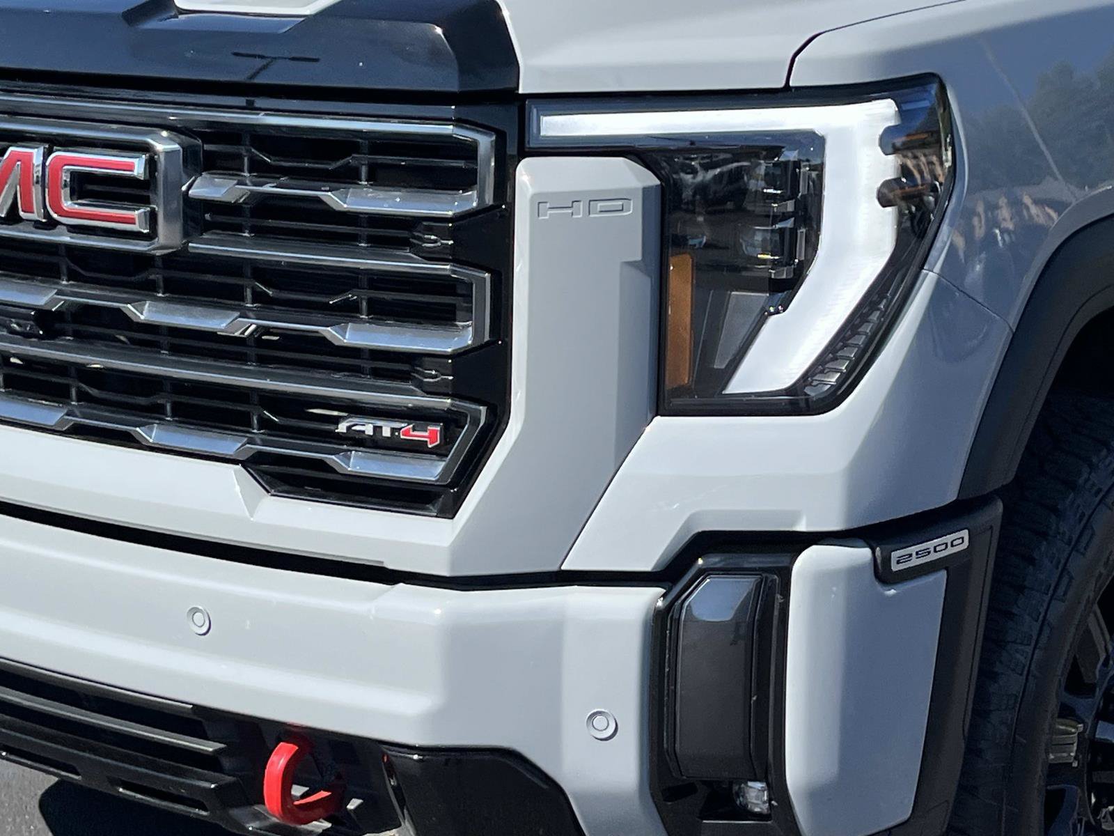 Used 2024 GMC Sierra 2500 AT4 w/ AT4 Preferred Package AWD/4WD image 10