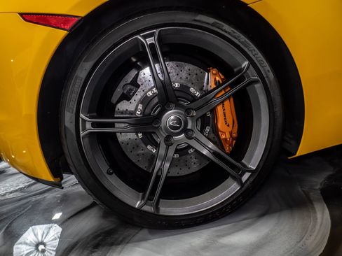 Used 2015 McLaren 650S Spider image 22