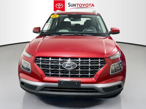 Used 2025 Hyundai Venue SEL FWD image 10
