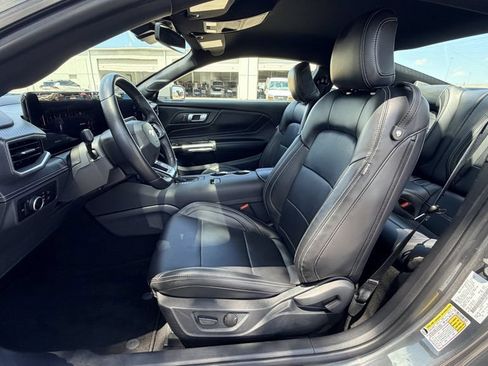 Used 2025 Ford Mustang Premium RWD image 26