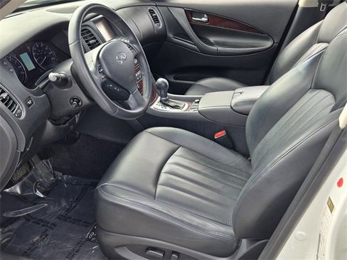 Used 2017 INFINITI QX50 AWD w/ Premium Plus Package image 10