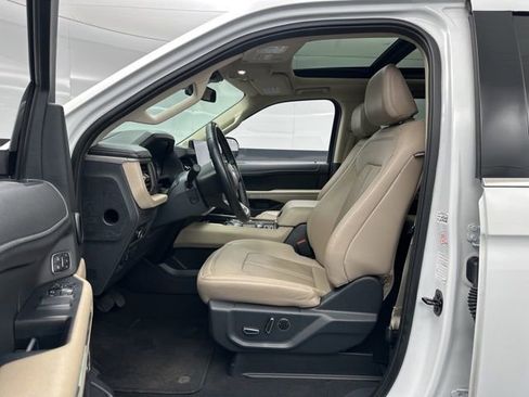 Used 2024 Ford Expedition Max Limited image 9