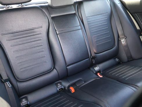 Used 2023 Mercedes-Benz C 300 Sedan image 18