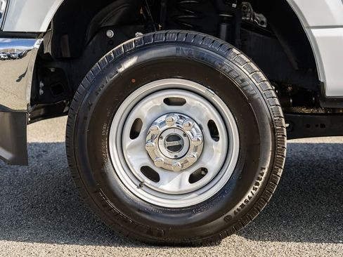 Used 2024 Ford F250 XL w/ Snow Plow Prep Package image 18