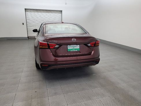 Used 2025 Nissan Altima 2.5 SV FWD image 9