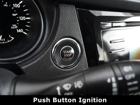 Used 2014 Nissan Rogue SV image 8