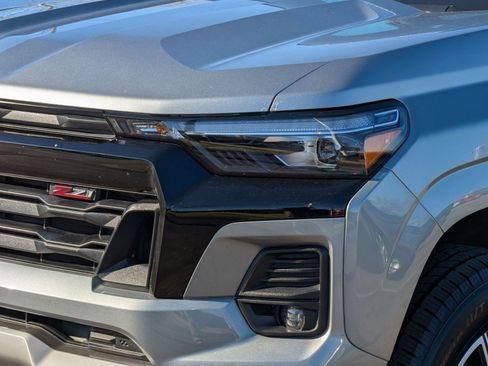 Used 2024 Chevrolet Colorado Z71 w/ Z71 Convenience Package 2 image 11