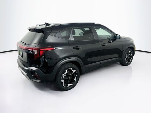 Used 2025 Kia Seltos S FWD image 9