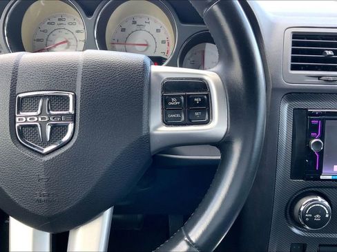 Used 2011 Dodge Challenger R/T RWD image 19