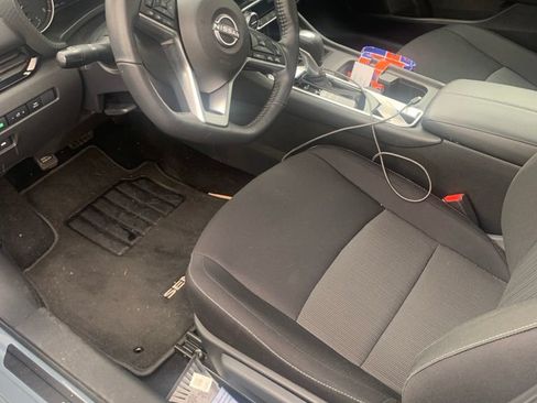 Used 2025 Nissan Sentra SV w/ All-Weather Package FWD image 15