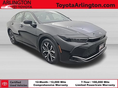 Used 2024 Toyota Crown AWD/4WD image 1