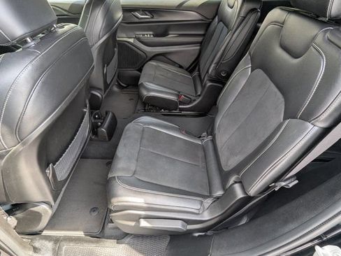 Used 2024 Jeep Grand Cherokee L Laredo AWD/4WD image 18