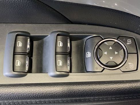 Used 2016 Ford Explorer XLT w/ Equipment Group 202A image 16