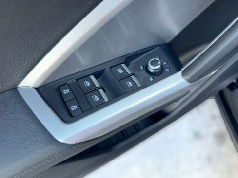 New 2025 Audi Q3 2.0T Premium image 21