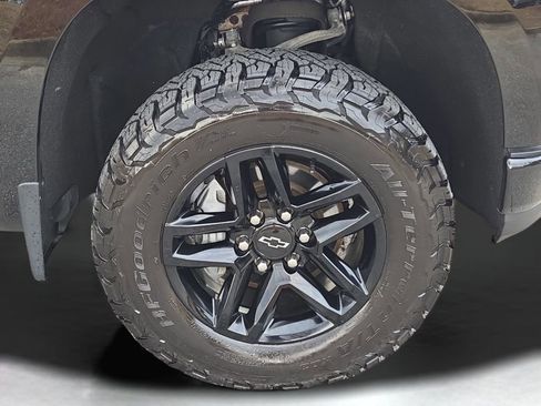 Used 2022 Chevrolet Silverado 1500 LT Trail Boss w/ Bed Protection Package image 6