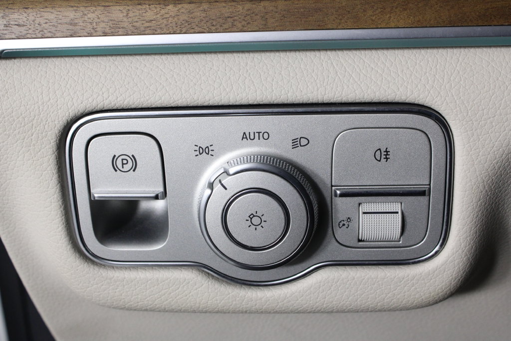 Used 2024 Mercedes-Benz GLE 450 4MATIC image 25
