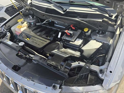 Used 2016 Jeep Compass Latitude image 25