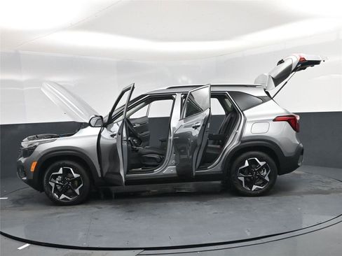 New 2026 Kia Seltos S image 39