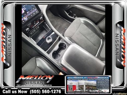 Used 2024 Jeep Grand Cherokee L Laredo image 14