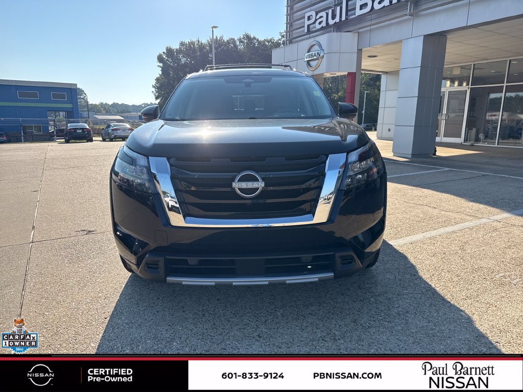 Certified 2025 Nissan Pathfinder Platinum FWD image 17