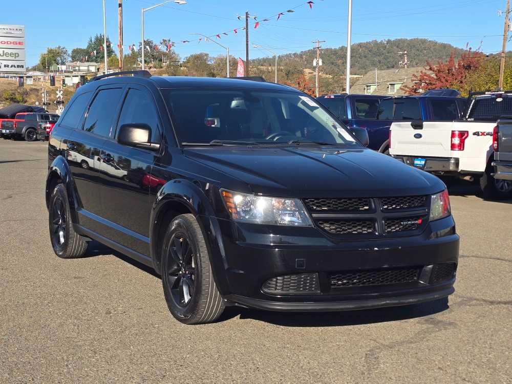 Used 2020 Dodge Journey SE w/ Blacktop Package FWD image 11