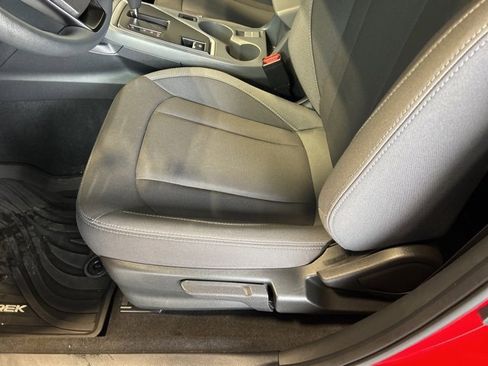 Used 2025 Subaru Crosstrek 2.0i Premium image 16