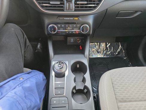 Certified 2022 Ford Escape SE w/ Convenience Package image 10