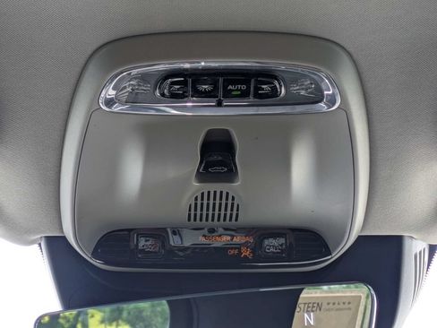 Used 2020 Volvo XC90 T6 Momentum AWD/4WD image 25