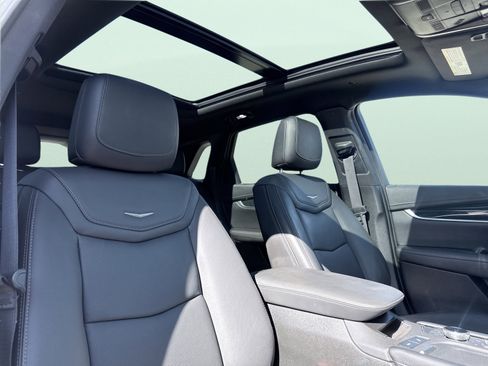 Used 2025 Cadillac XT5 Premium Luxury image 45
