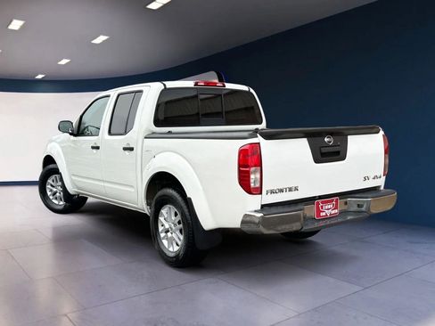 Used 2018 Nissan Frontier SV AWD/4WD image 3