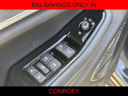 Used 2024 Jeep Grand Cherokee Overland w/ Advanced Protech Group III AWD/4WD image 11