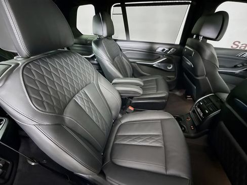 Used 2024 BMW ALPINA XB7 AWD/4WD image 30
