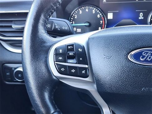 Certified 2022 Ford Explorer XLT w/ Equipment Group 202A image 30