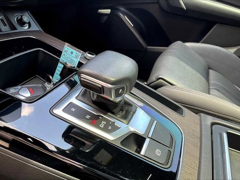 Used 2021 Audi Q5 2.0T Premium w/ Convenience Package image 15