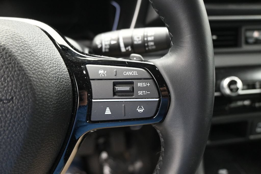 Used 2025 Honda Pilot EX-L image 31