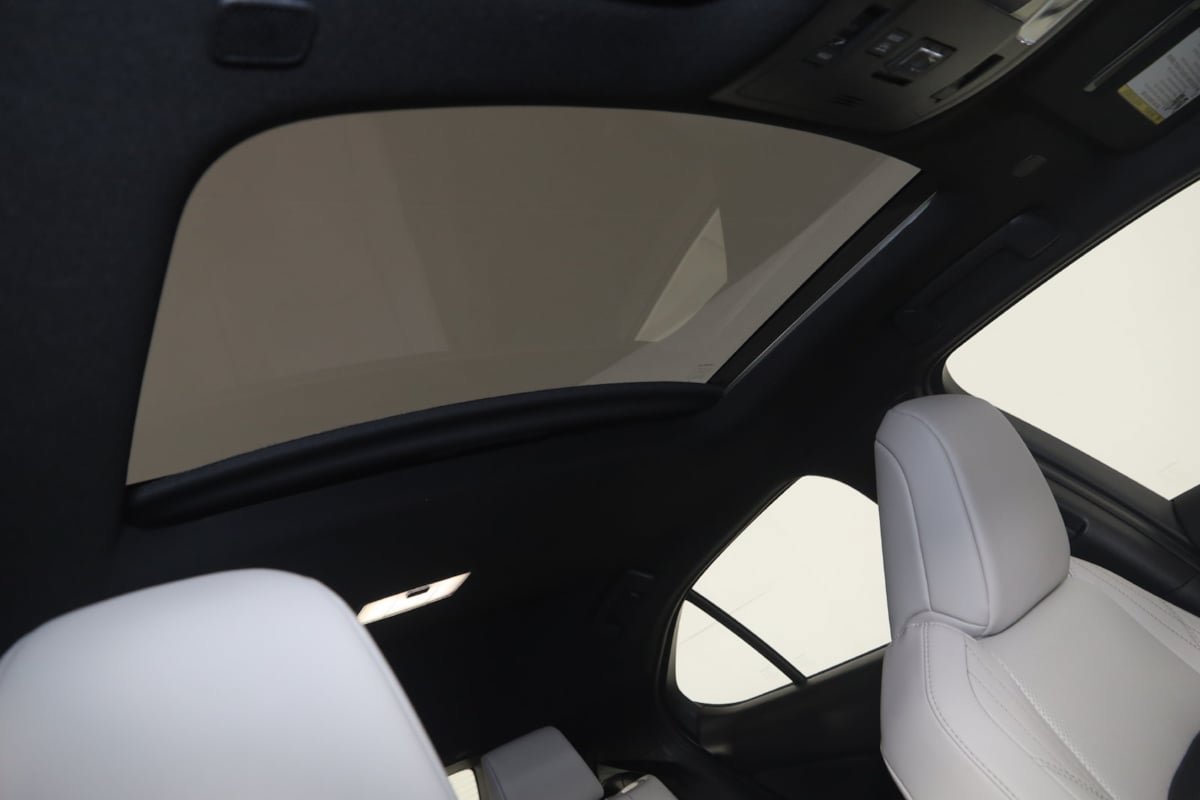 Used 2025 Lexus UX 300h FWD w/ Accessory Package (Z1) image 11