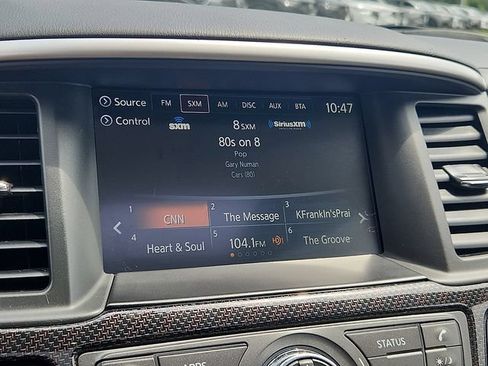 Used 2019 Nissan Pathfinder SL AWD/4WD image 18