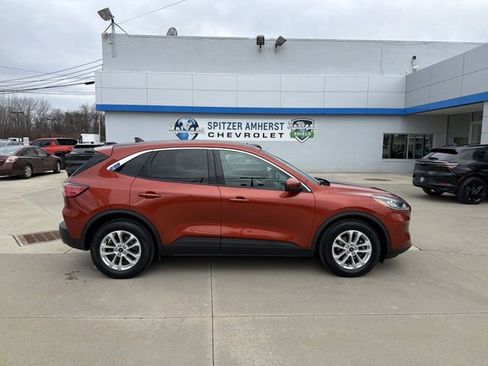 Used 2020 Ford Escape SE image 11
