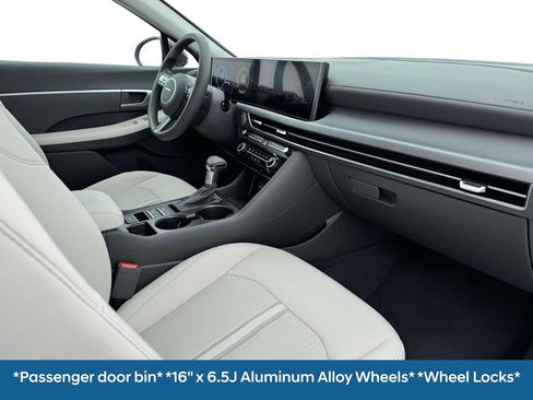 Certified 2025 Hyundai Sonata SE FWD image 24