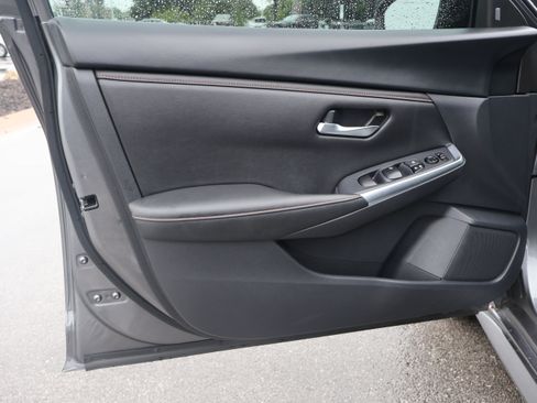 Used 2023 Nissan Sentra SR w/ Electronics Package FWD image 37