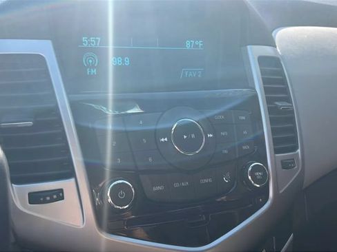 Used 2016 Chevrolet Cruze LS FWD image 25