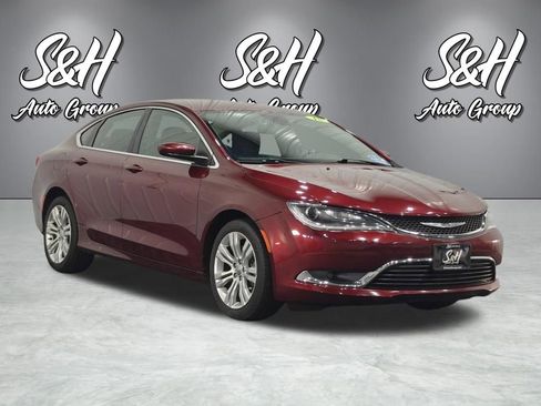 Used 2015 Chrysler 200 Limited w/ Comfort Group FWD image 2