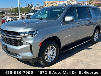Used 2023 Chevrolet Suburban LT w/ Luxury Package