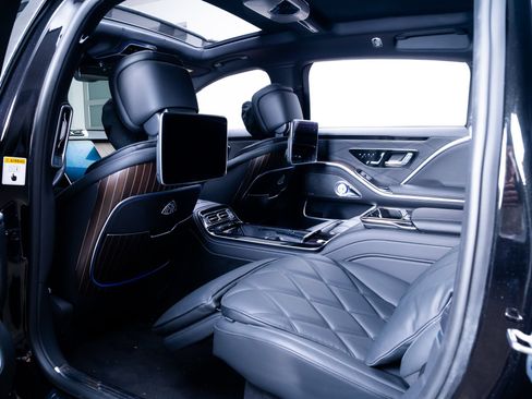 Used 2023 Mercedes-Benz Maybach S 680 4MATIC image 25
